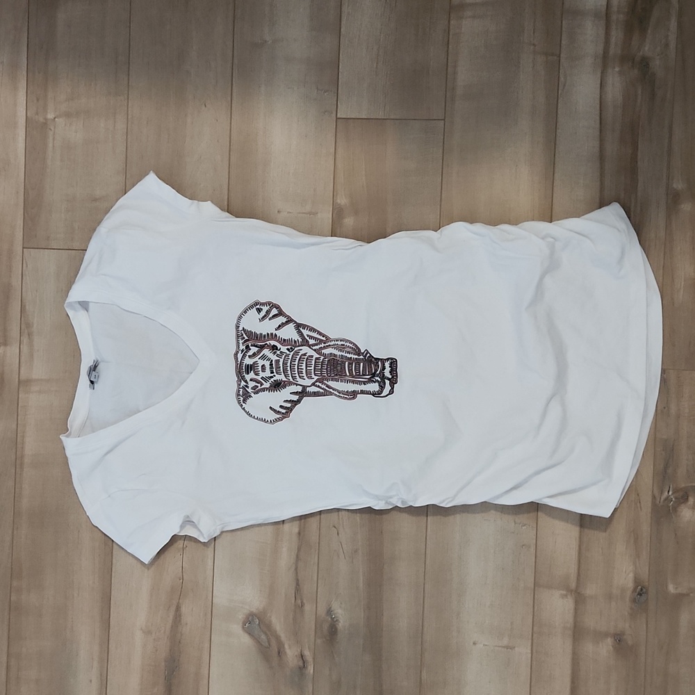 White T shirt